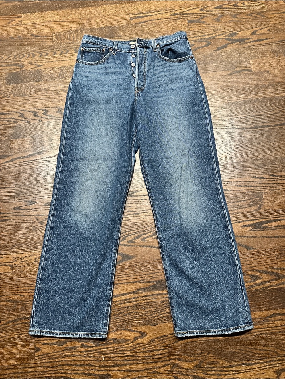 Levi's Ribcage Straight Ankle Women’s Jeans in Faded Blue Wash